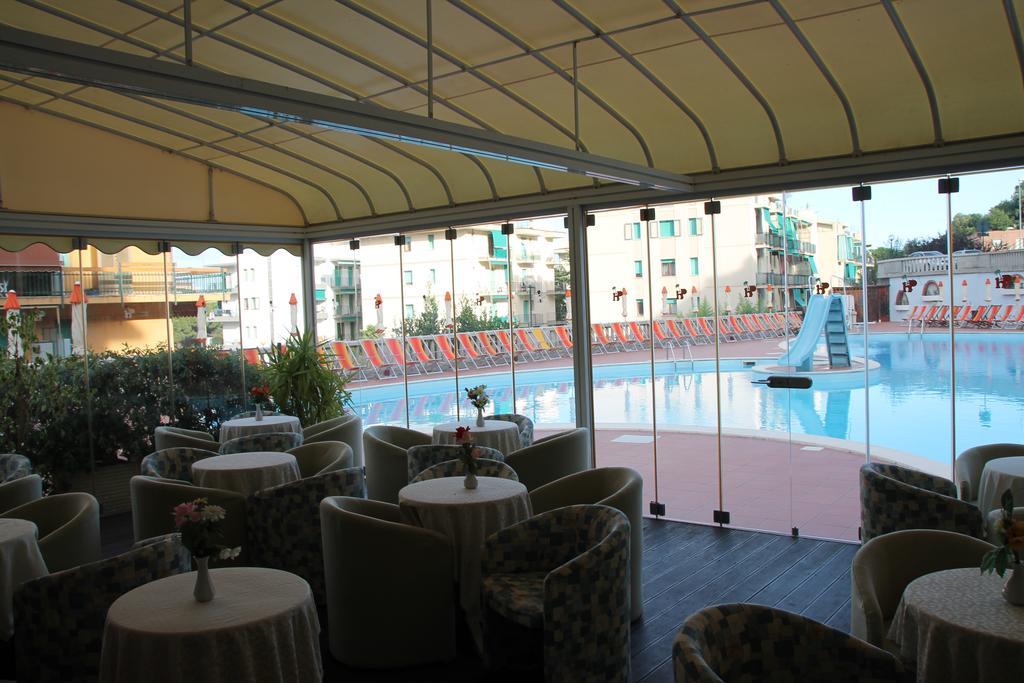 Hotel Paco Pietra Ligure Exterior foto